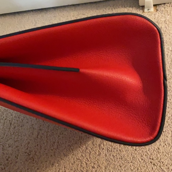 ( SOLD ) Louis Vuitton Epi Twist Tote Bag - Picture 6 of 9